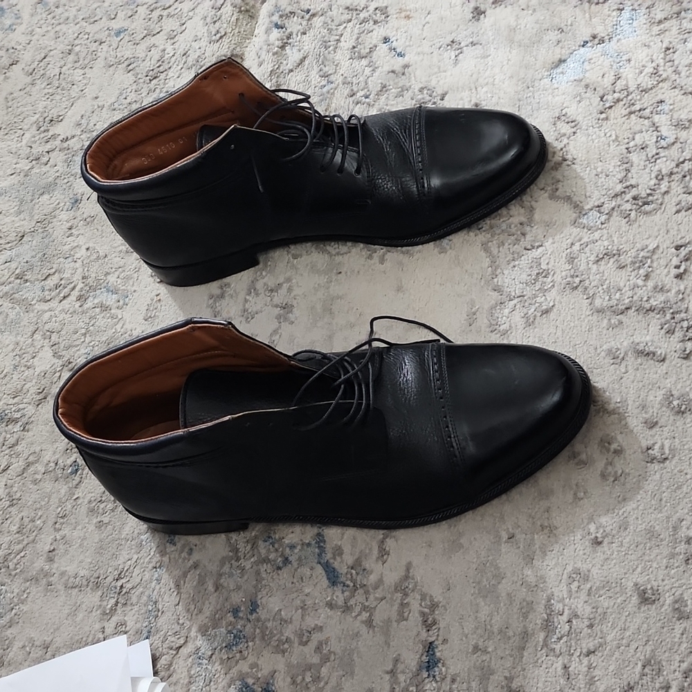 Original Cable & Co men's black chukka boot. Genuine calf skin leather . Sz 13.